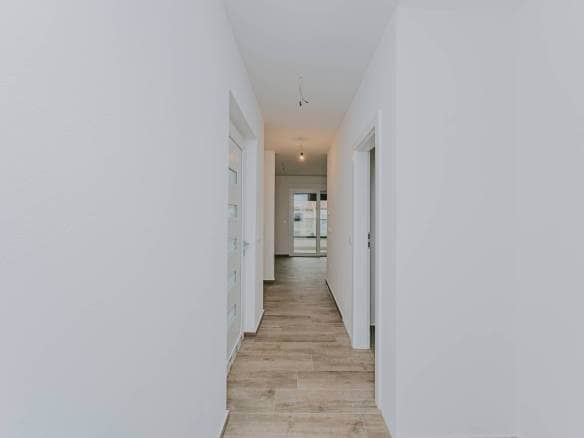 zambratija moderne Wohnung in einem Neubau im ersten Stock