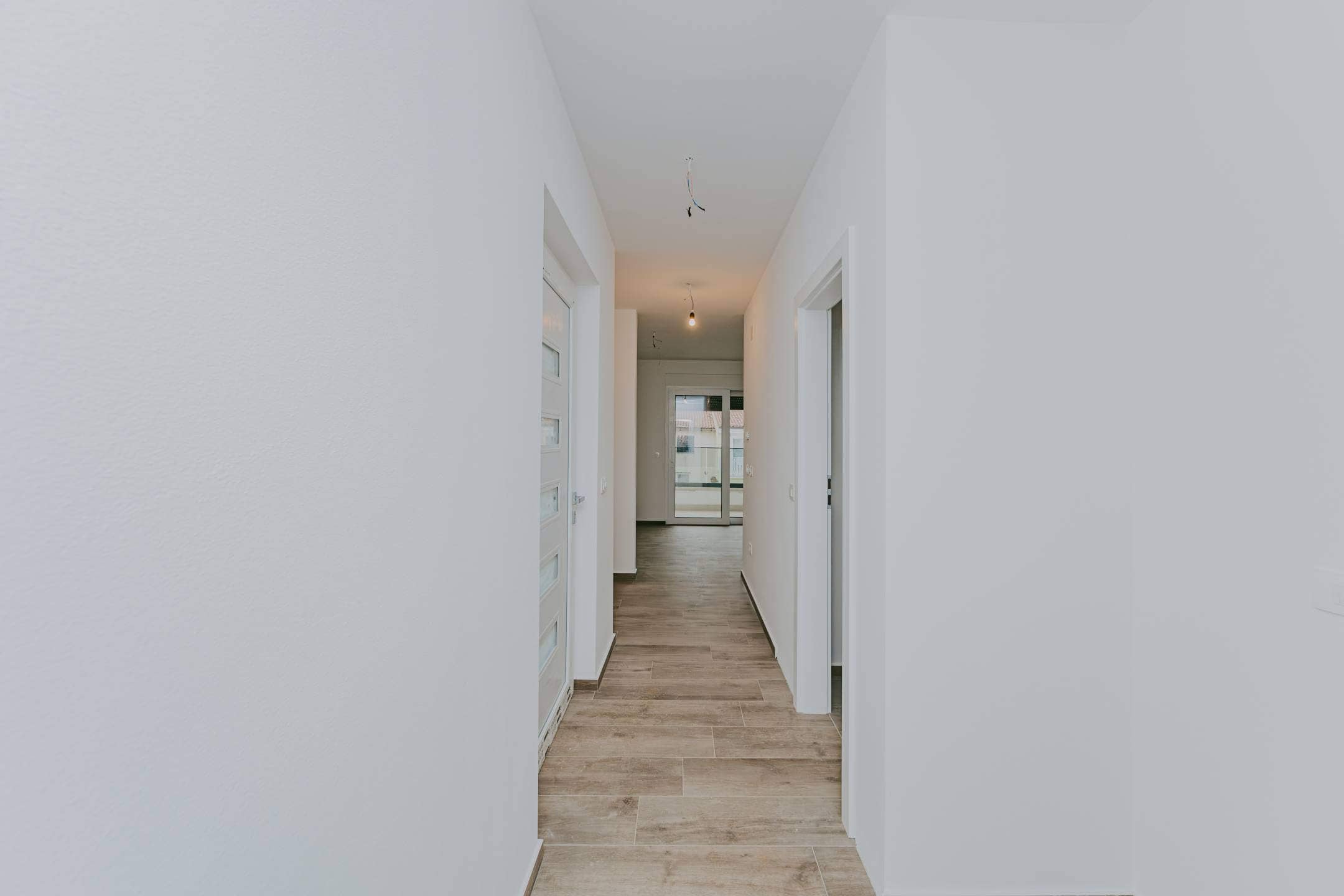 zambratija moderne Wohnung in einem Neubau im ersten Stock