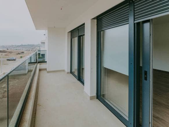 zambratija moderne Wohnung in einem Neubau im ersten Stock