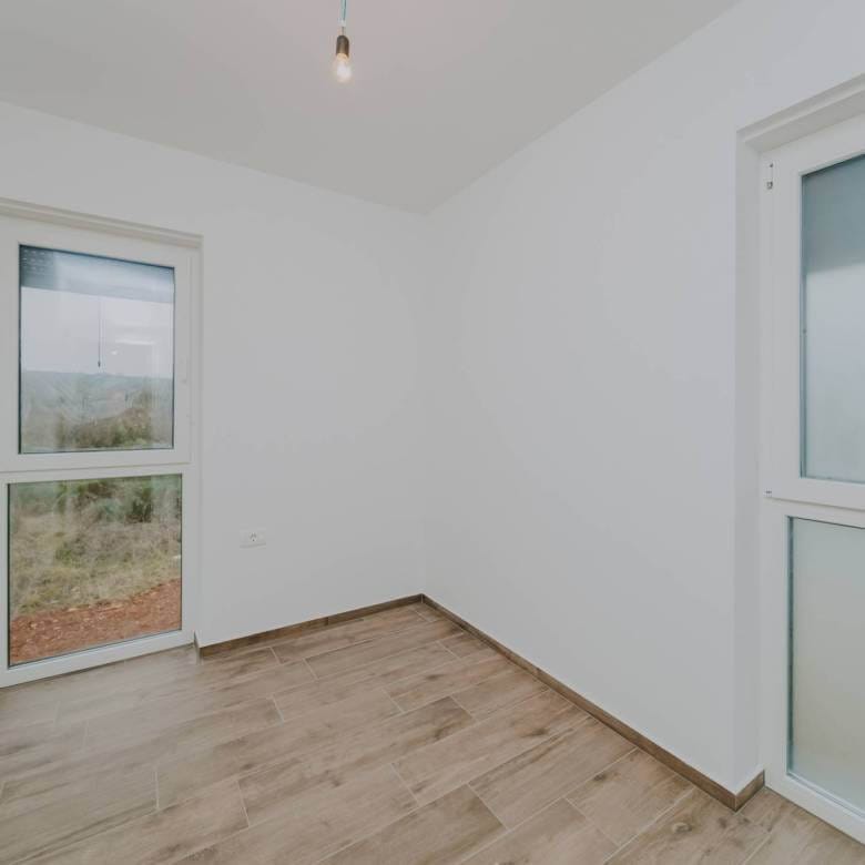 zambratija appartamento moderno in un nuovo edificio al primo piano