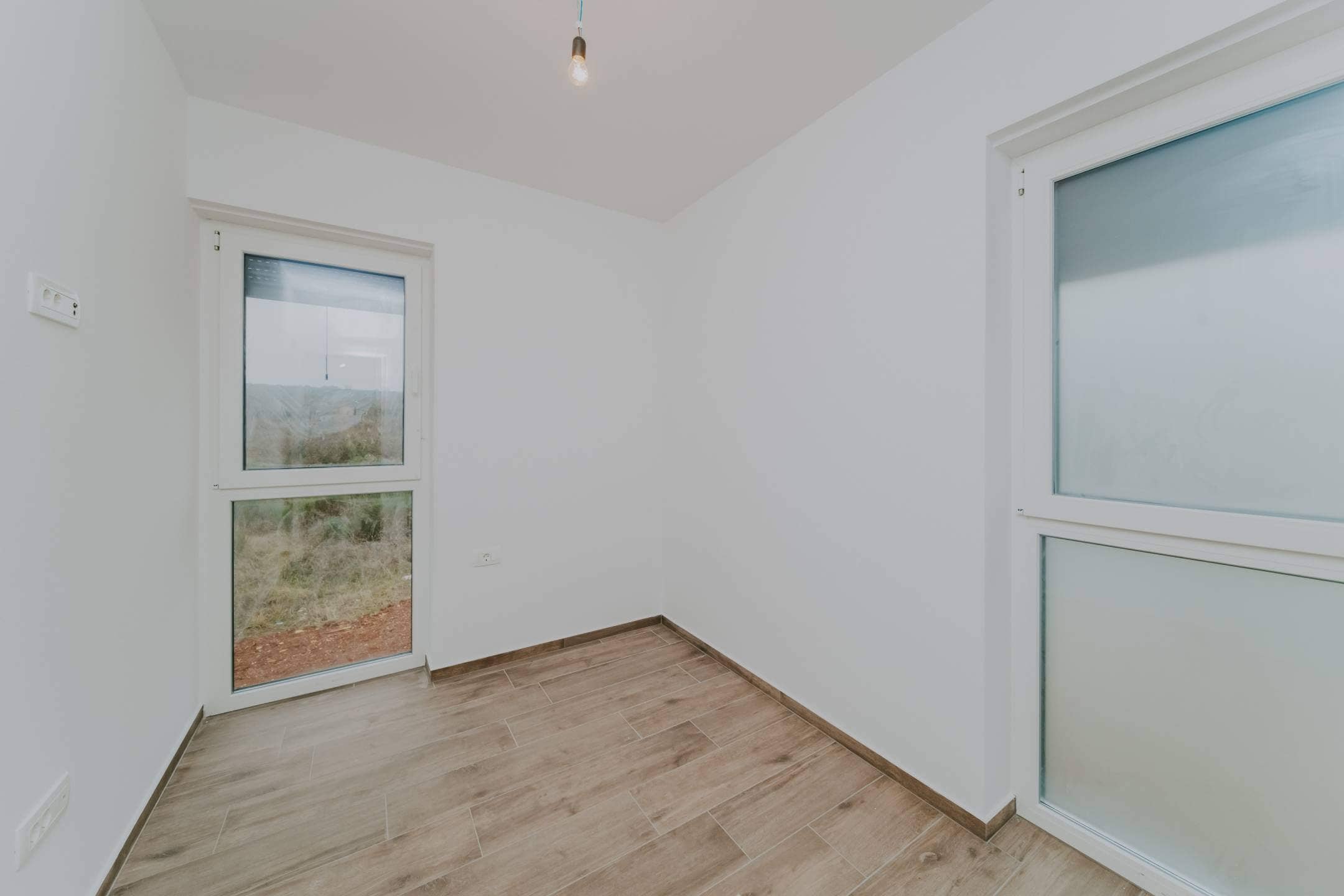 zambratija moderne Wohnung in einem Neubau im ersten Stock