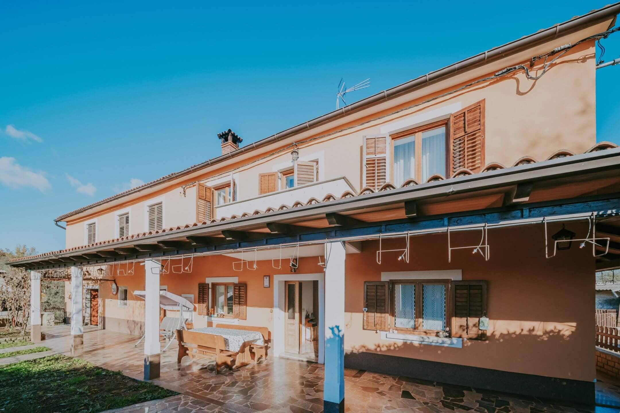 zavrsje terreno circostante per scopi residenziali e commerciali