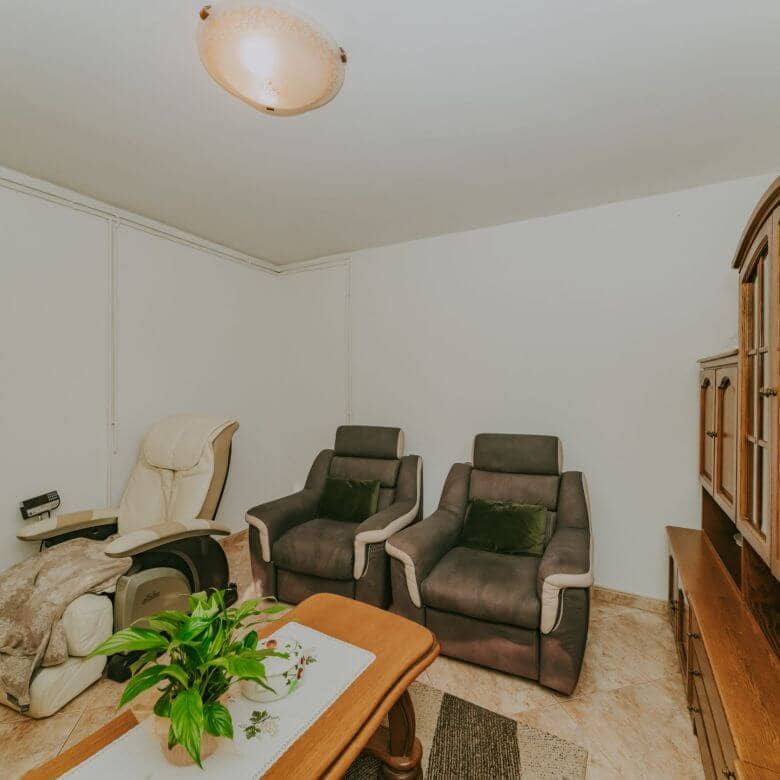 zavrsje terreno circostante per scopi residenziali e commerciali