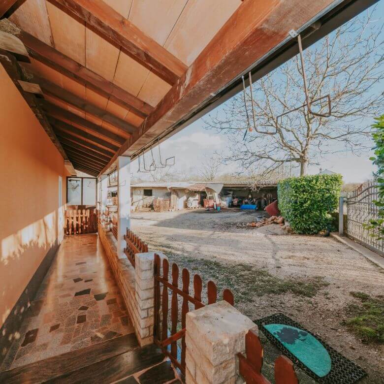 окружающая недвижимость для жилых и деловых целей