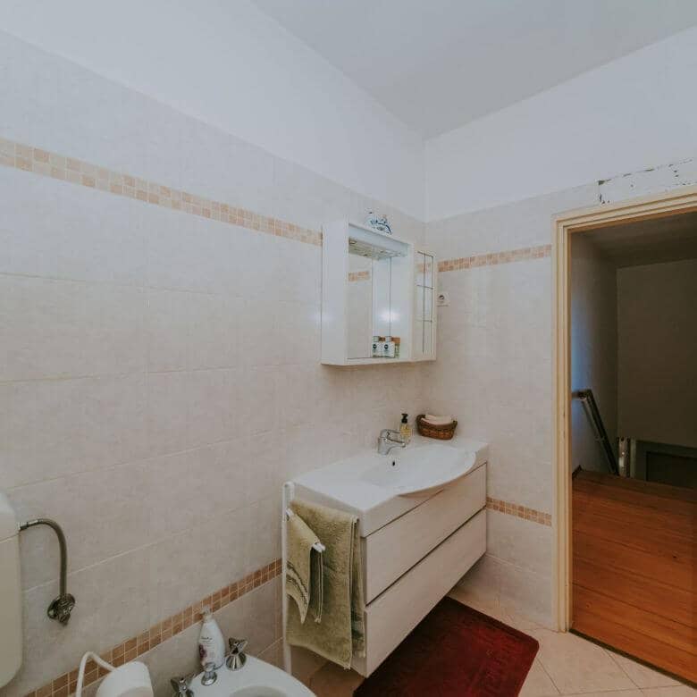 zavrsje terreno circostante per scopi residenziali e commerciali