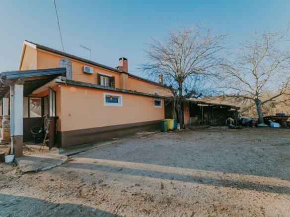 окружающая недвижимость для жилых и деловых целей