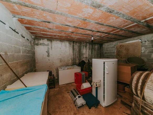 zavrsje terreno circostante per scopi residenziali e commerciali
