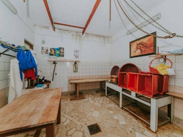 zavrsje terreno circostante per scopi residenziali e commerciali