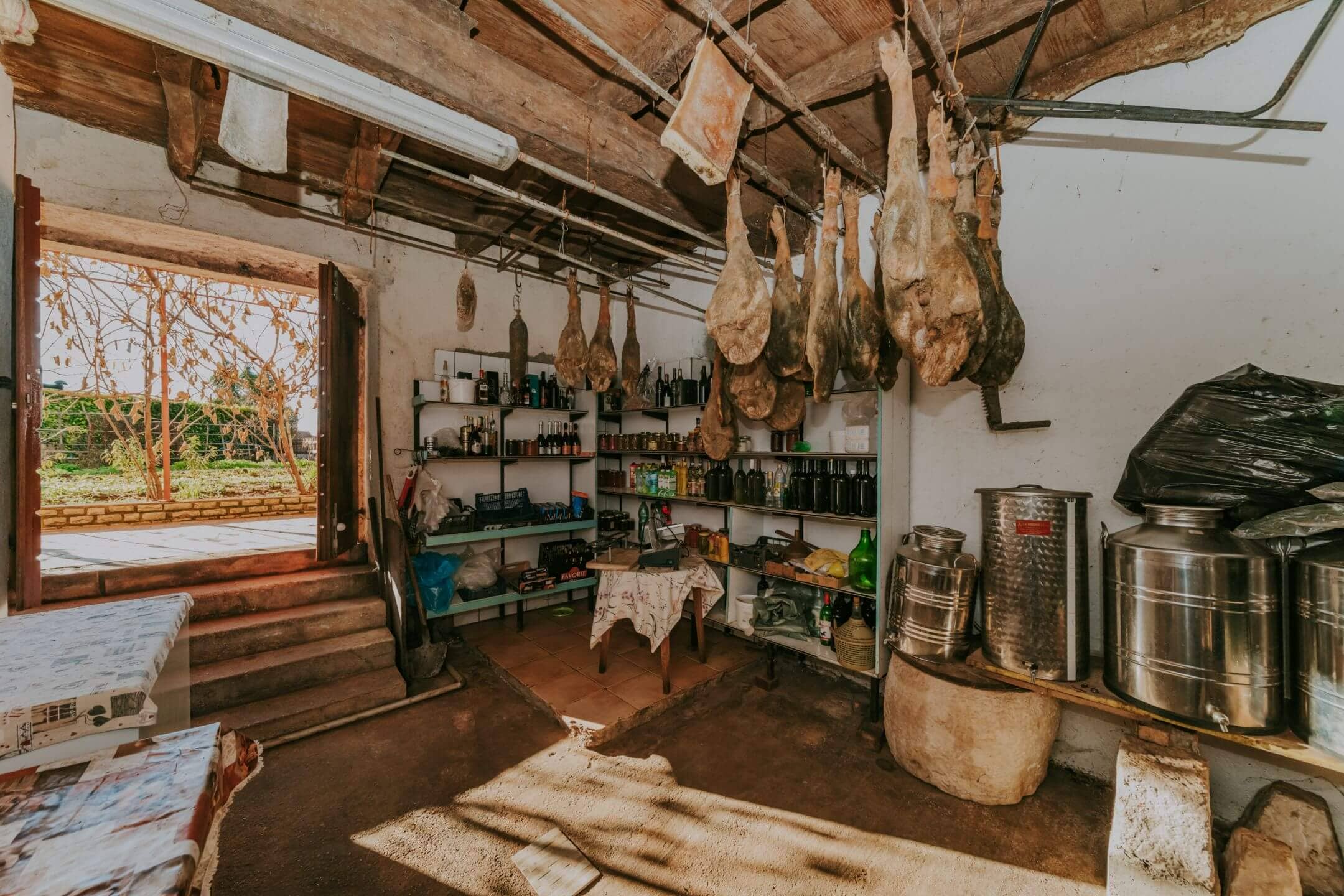 zavrsje terreno circostante per scopi residenziali e commerciali