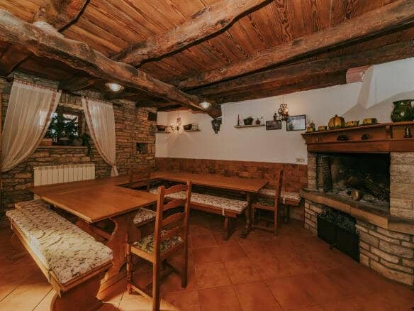 zavrsje terreno circostante per scopi residenziali e commerciali