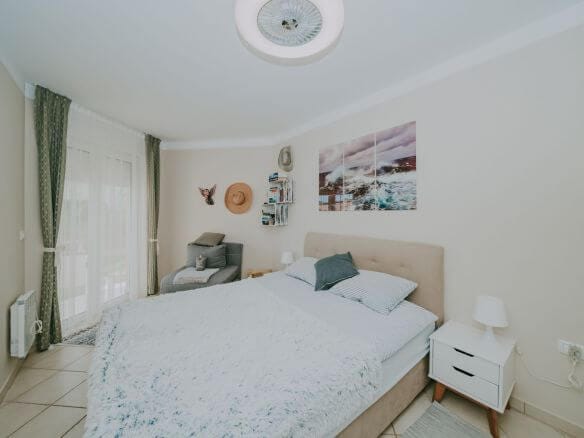 crveni vrh apartman u naselju s pogledom na more