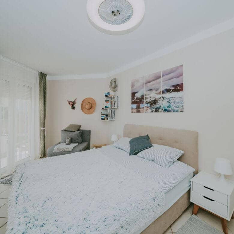 crveni vrh apartment in a resort with a sea view