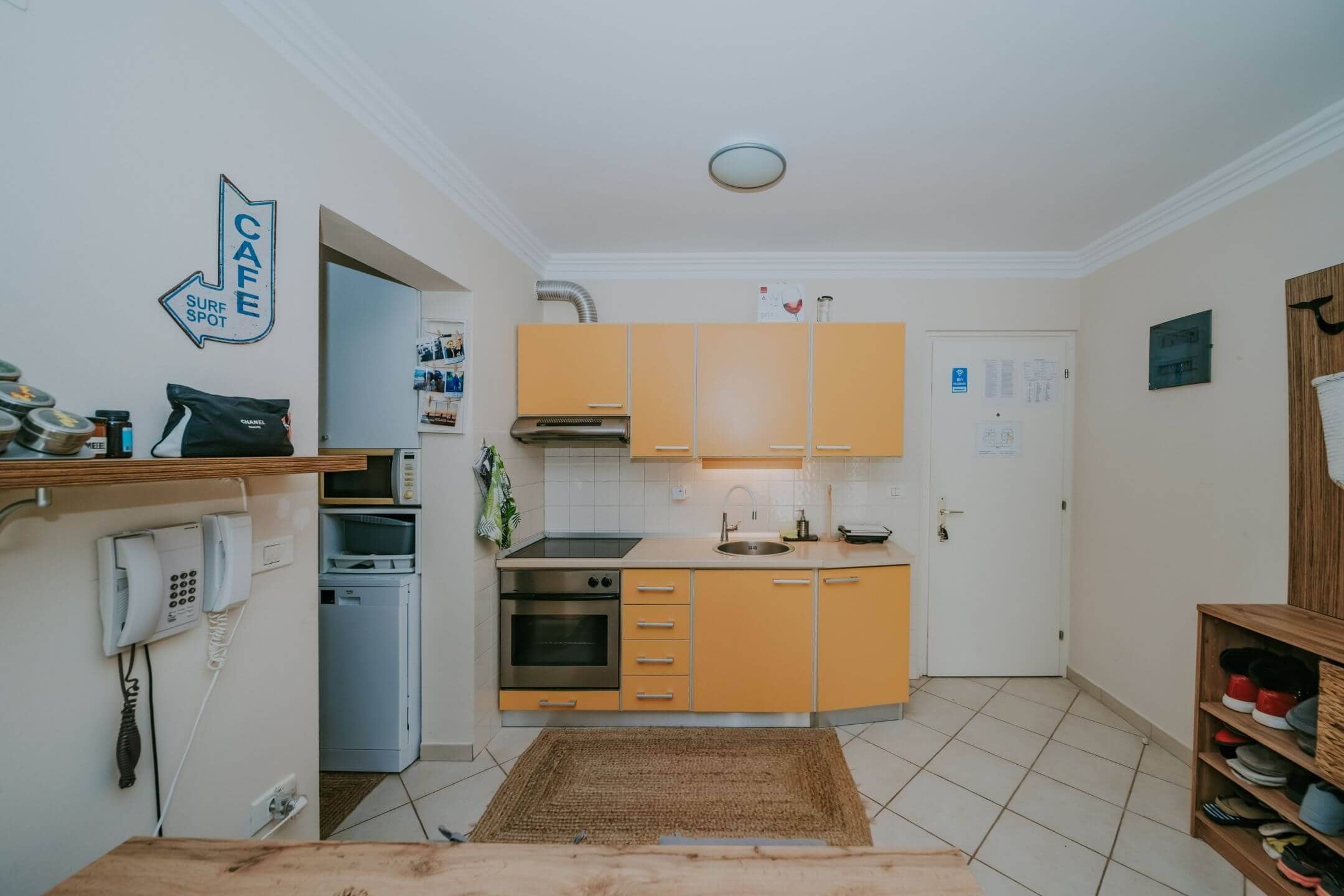 crveni vrh apartment in a resort with a sea view