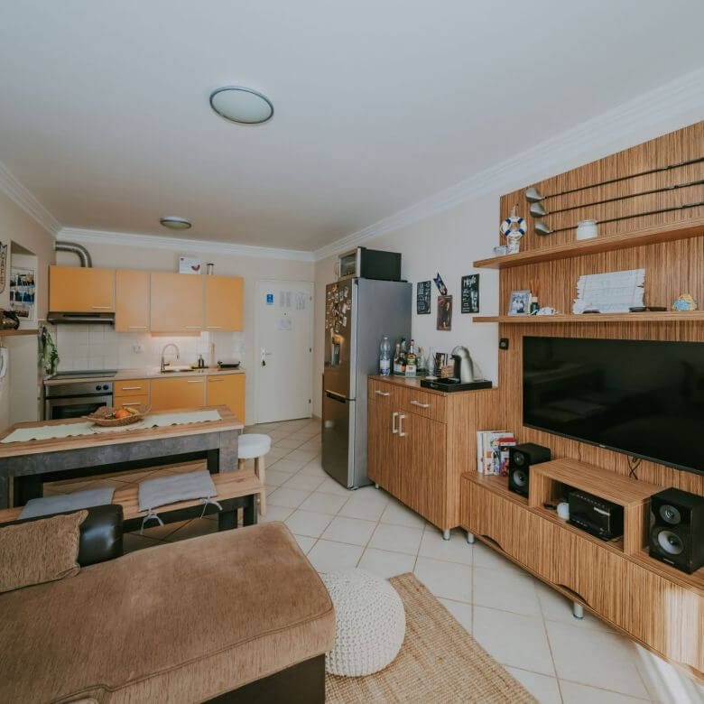 crveni vrh apartman u naselju s pogledom na more