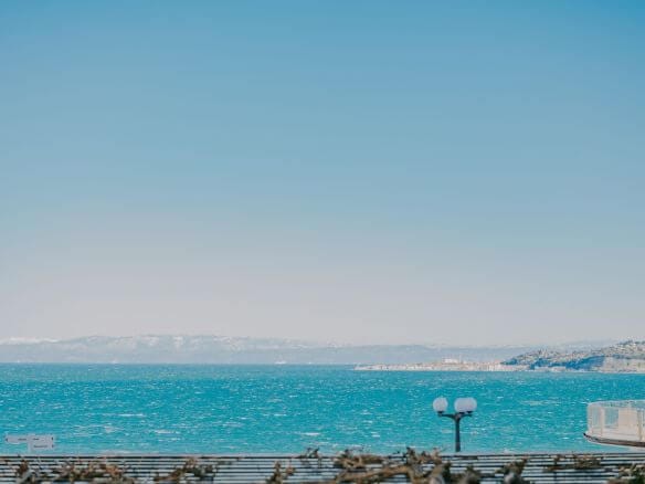 crveni vrh apartman u naselju s pogledom na more