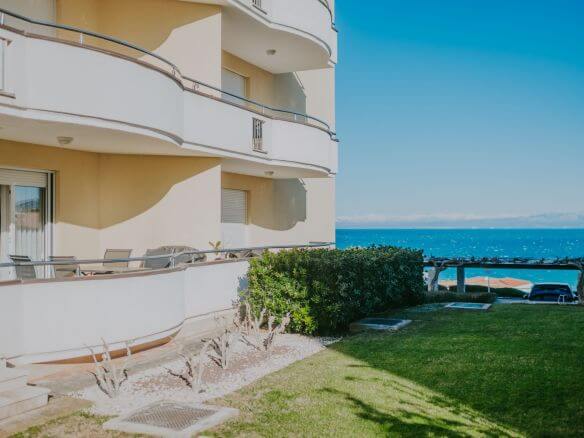 crveni vrh apartman u naselju s pogledom na more