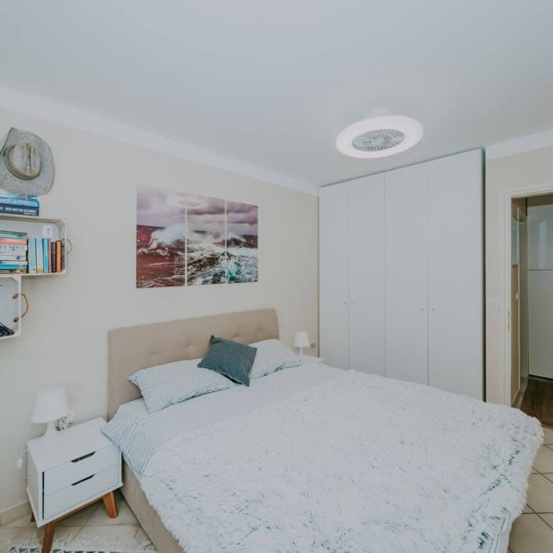 crveni vrh apartman u naselju s pogledom na more