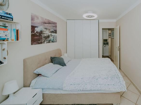 crveni vrh apartman u naselju s pogledom na more