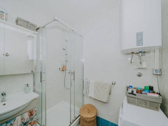 crveni vrh apartment in a resort with a sea view