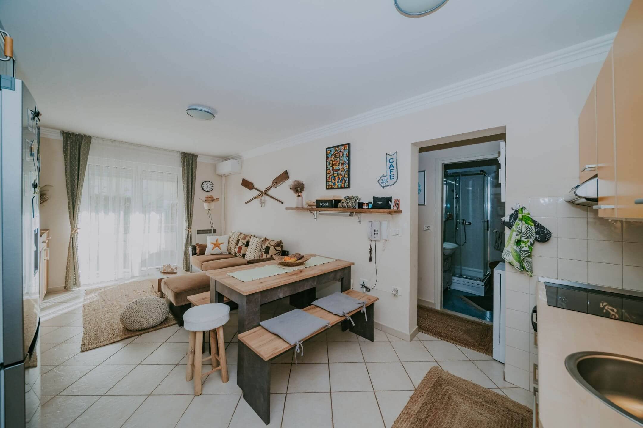 crveni vrh apartment in a resort with a sea view