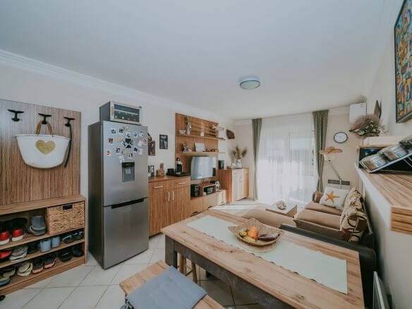 crveni vrh apartman u naselju s pogledom na more