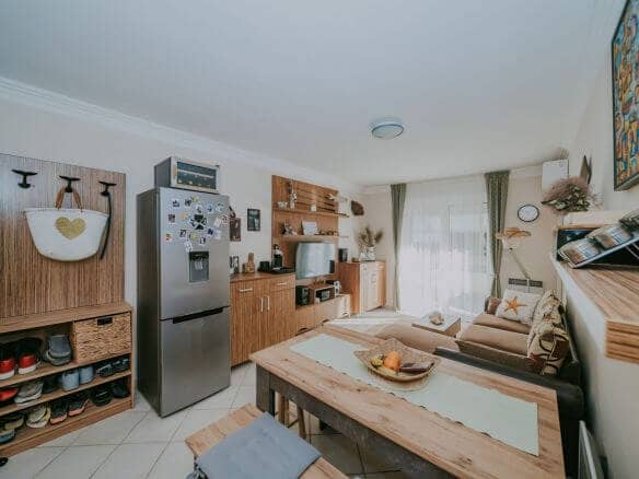 crveni vrh apartment in a resort with a sea view