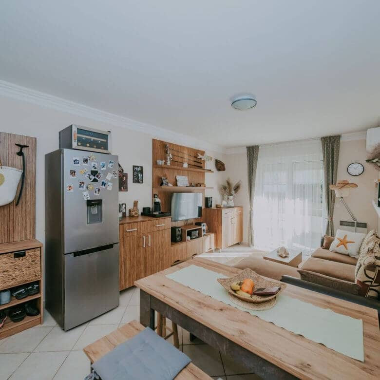 crveni vrh apartment in a resort with a sea view