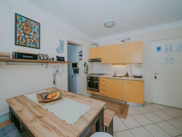 crveni vrh apartman u naselju s pogledom na more