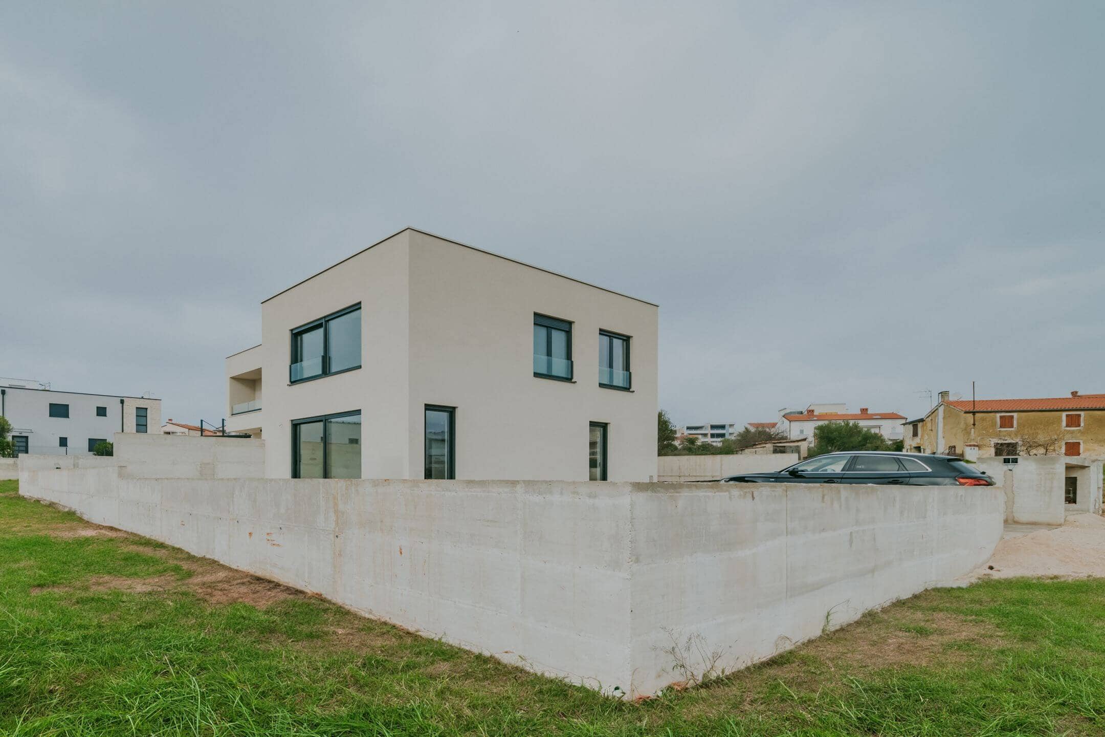 novigrad moderna kuća u novogradnji sa pogledom na more