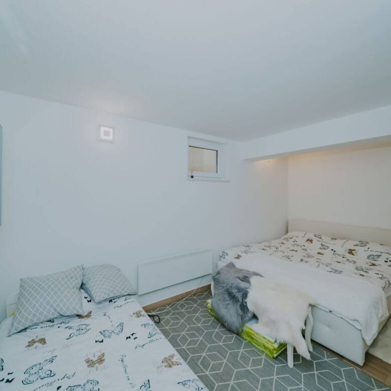 Новиградская квартира на первом этаже с садом и летней кухней