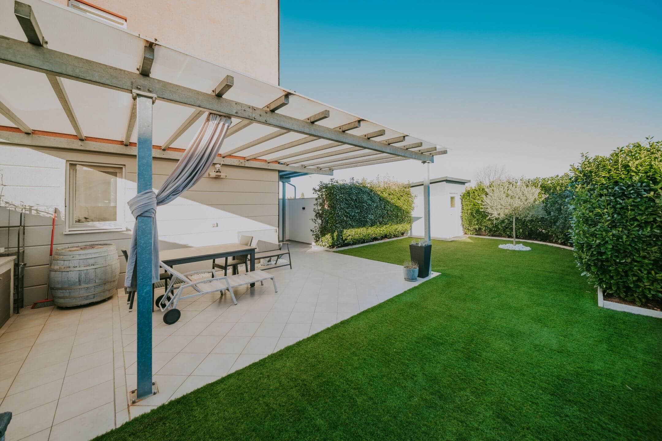 novigrad flat on the ground floor with garden and summer kitchen novigrad flat on the ground floor with garden and summer kitchen