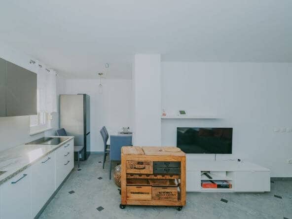 novigrad flat on the ground floor with garden and summer kitchen