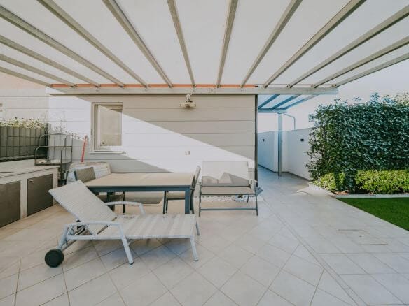 Новиградская квартира на первом этаже с садом и летней кухней