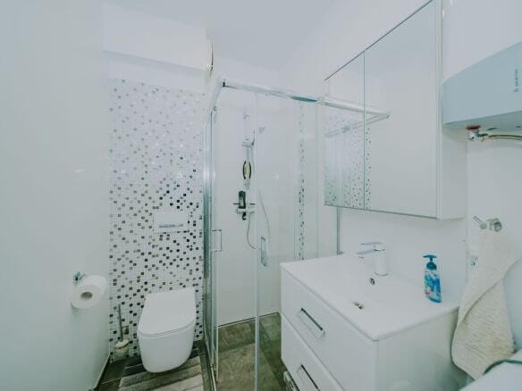 Новиградская квартира на первом этаже с садом и летней кухней