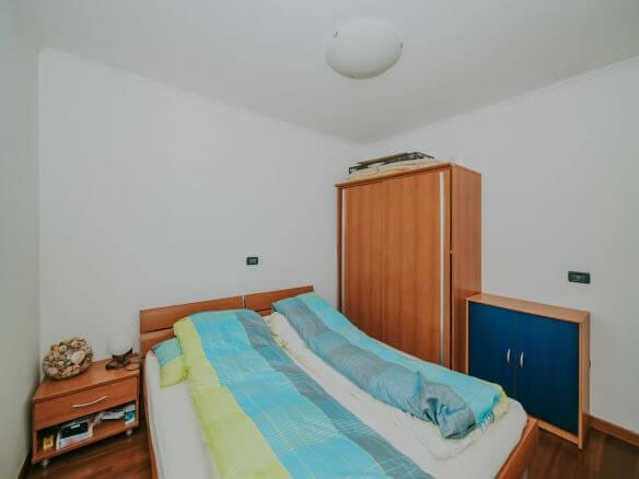 zambratija appartamento al piano terra con giardino e cucina estiva