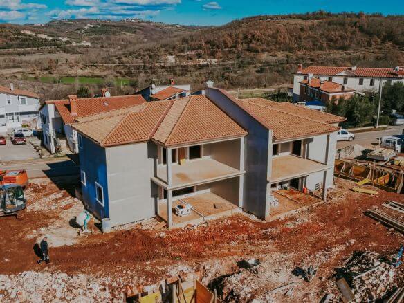 окрестности Кастеля двухквартирный дом с бассейном в новом здании