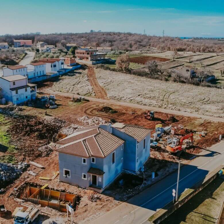 окрестности Кастеля двухквартирный дом с бассейном в новом здании