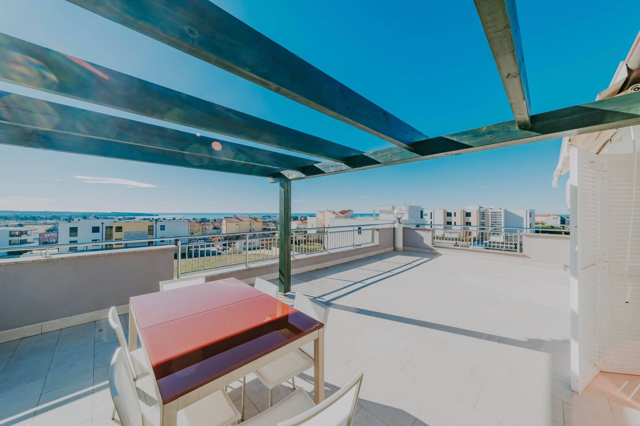 novigrad spacious flat with garage and sea view novigrad spacious flat with garage and sea view