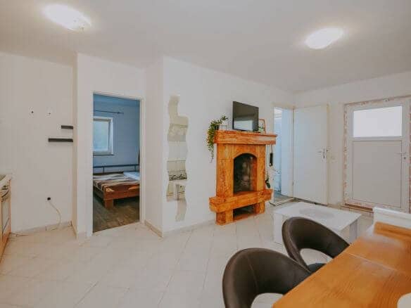 porec apartment in basement in an excellent location