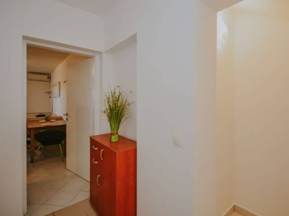 porec apartment in basement in an excellent location