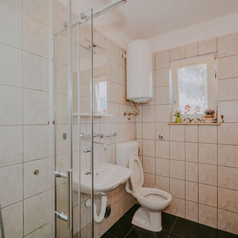 porec apartment in basement in an excellent location