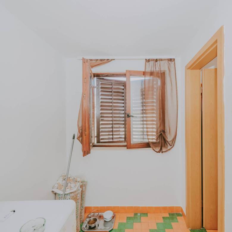 brtonigla prostrani dvoetažni stan u centru