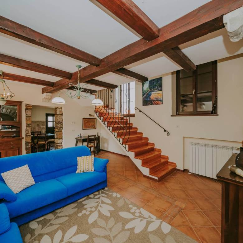 Momjan autochthones istrianisches Haus in einer abgelegenen Gegend mit freiem Blick