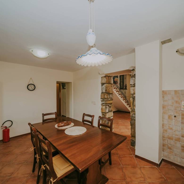 Momjan autochthones istrianisches Haus in einer abgelegenen Gegend mit freiem Blick