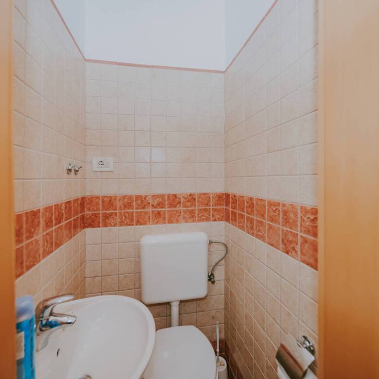 Momjan autochthones istrianisches Haus in einer abgelegenen Gegend mit freiem Blick