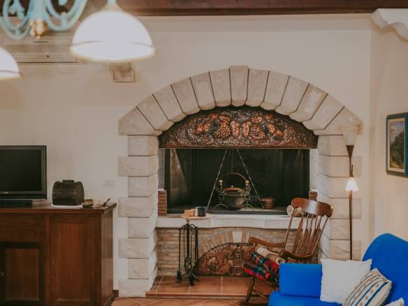 Momjan autochthones istrianisches Haus in einer abgelegenen Gegend mit freiem Blick