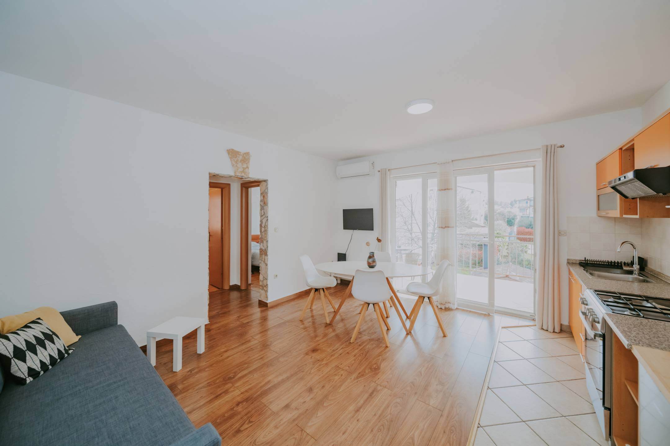 appartamento ammobiliato a Novigrad vicino alla città