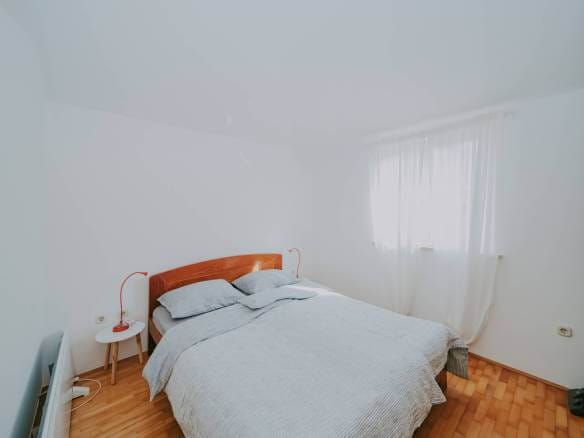 appartamento ammobiliato a Novigrad vicino alla città