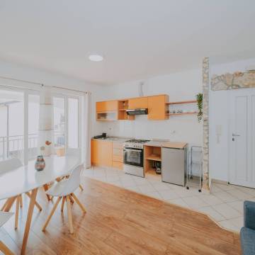 appartamento ammobiliato a Novigrad vicino alla città