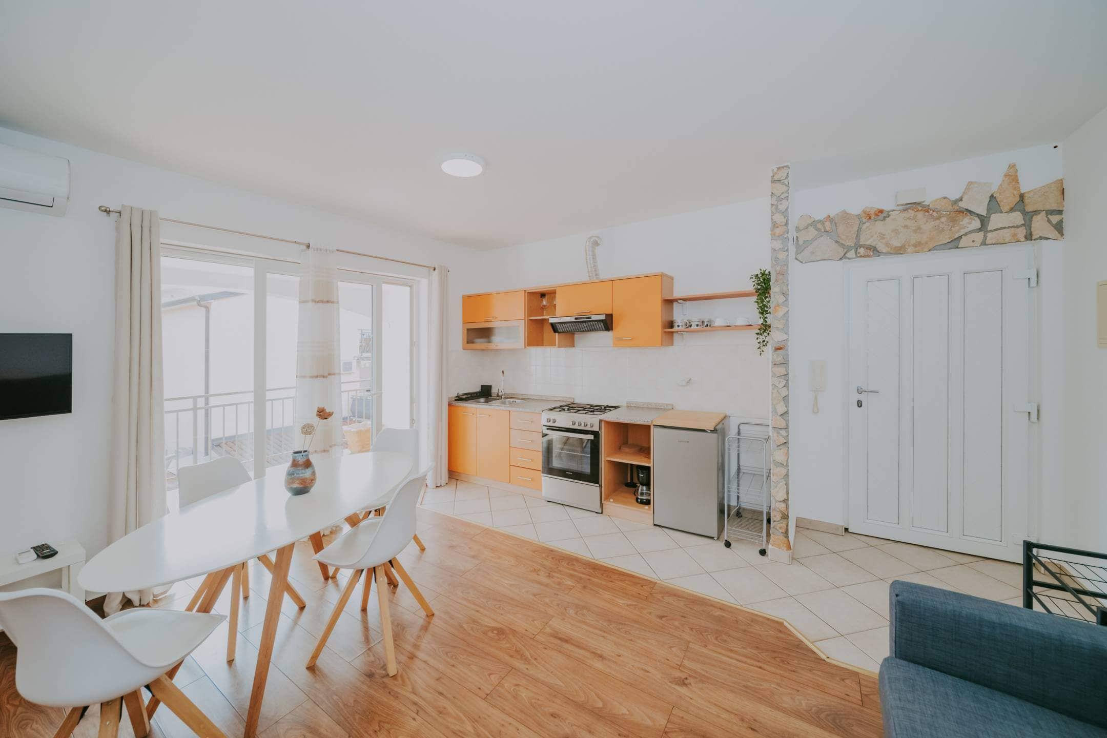 appartamento ammobiliato a Novigrad vicino alla città appartamento ammobiliato a Novigrad vicino alla città